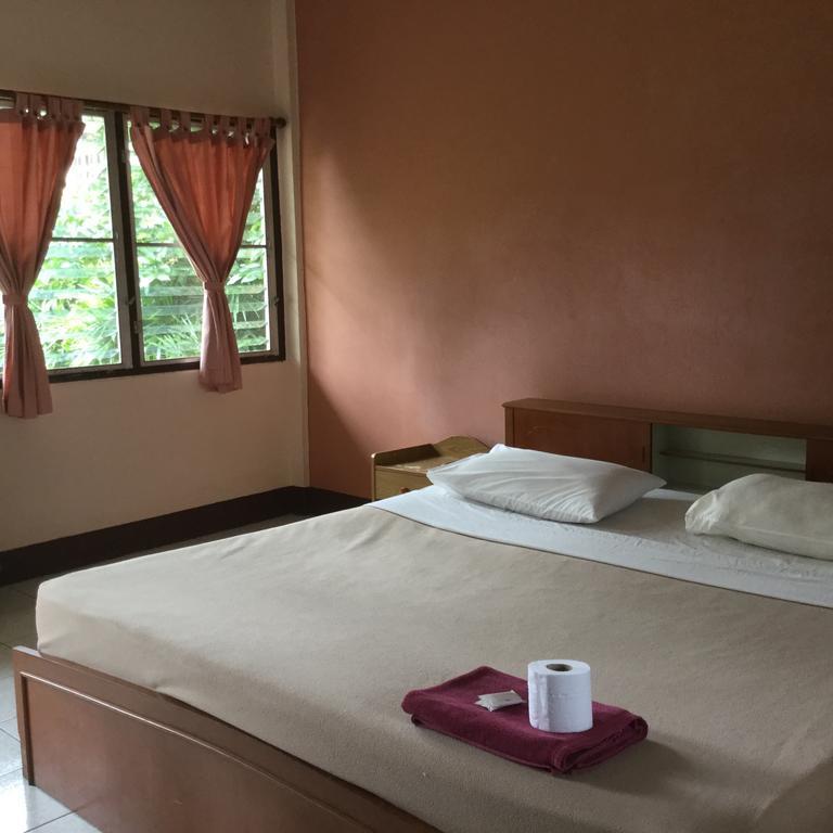 Baan Bua pensión Chiang Rai Exterior foto