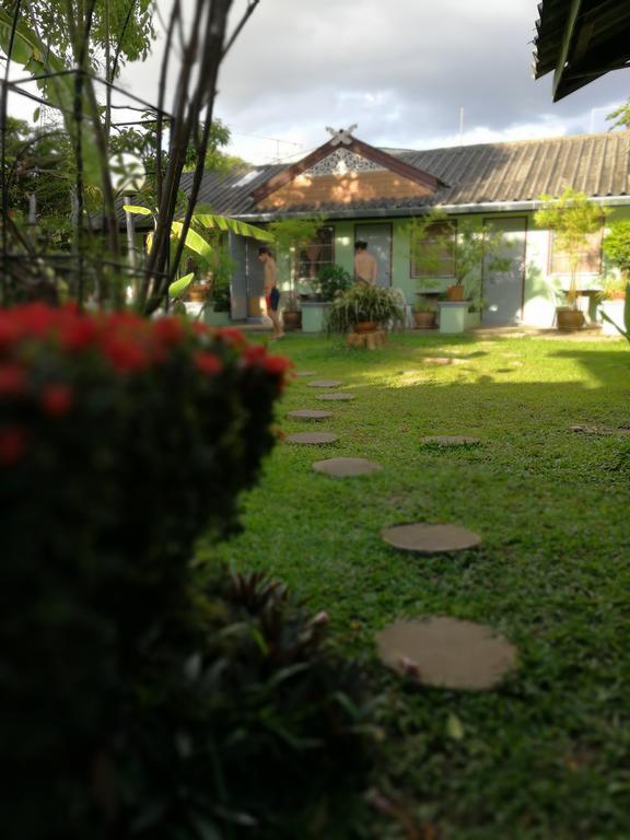 Baan Bua pensión Chiang Rai Exterior foto