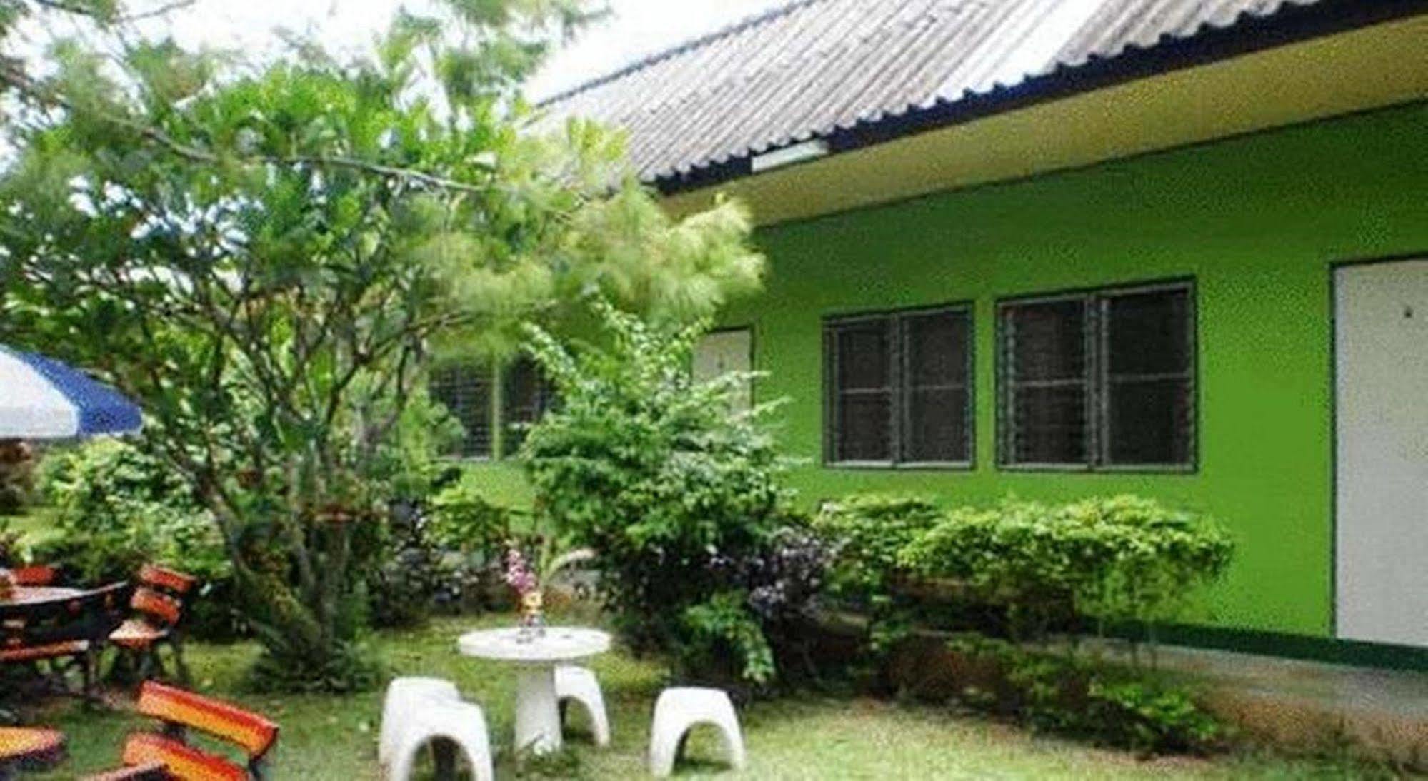 Baan Bua pensión Chiang Rai Exterior foto